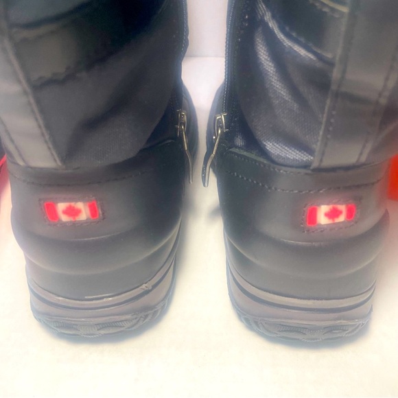 BNIB PAJAR BOOTS. Size on boot says 6
while tag on bottom says 5-5.5 - Picture 9 of 16